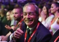 奈杰尔·法拉奇(Nigel Farage)每月收入9.7万英镑，立即成为收入最高的议员