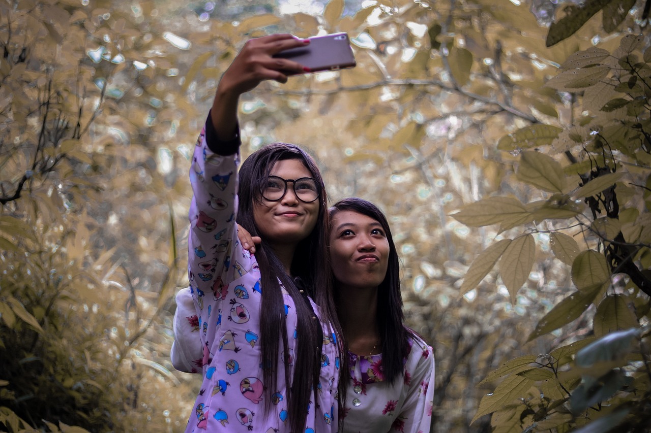 王星越，青春年华中的笑靥如花