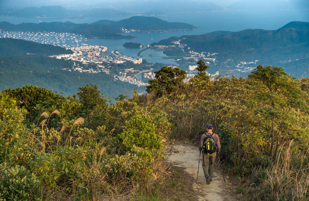 ﻿行山热点/深圳梧桐山公园 集保育科普旅游一身